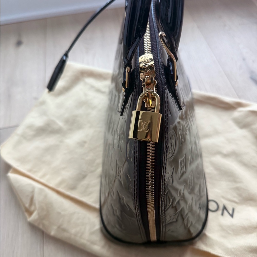 Louis Vuitton Black Patent Vernis Alma Satchel with Gold Hardware - Picture 4 of 5